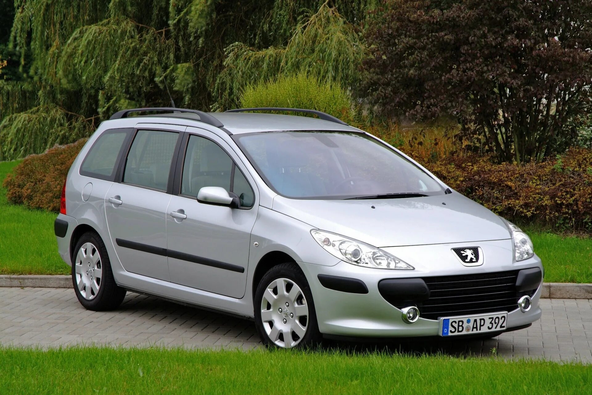 Peugeot 307 SW. Peugeot 307 SW 2005. Пежо 307 SW универсал 2005.