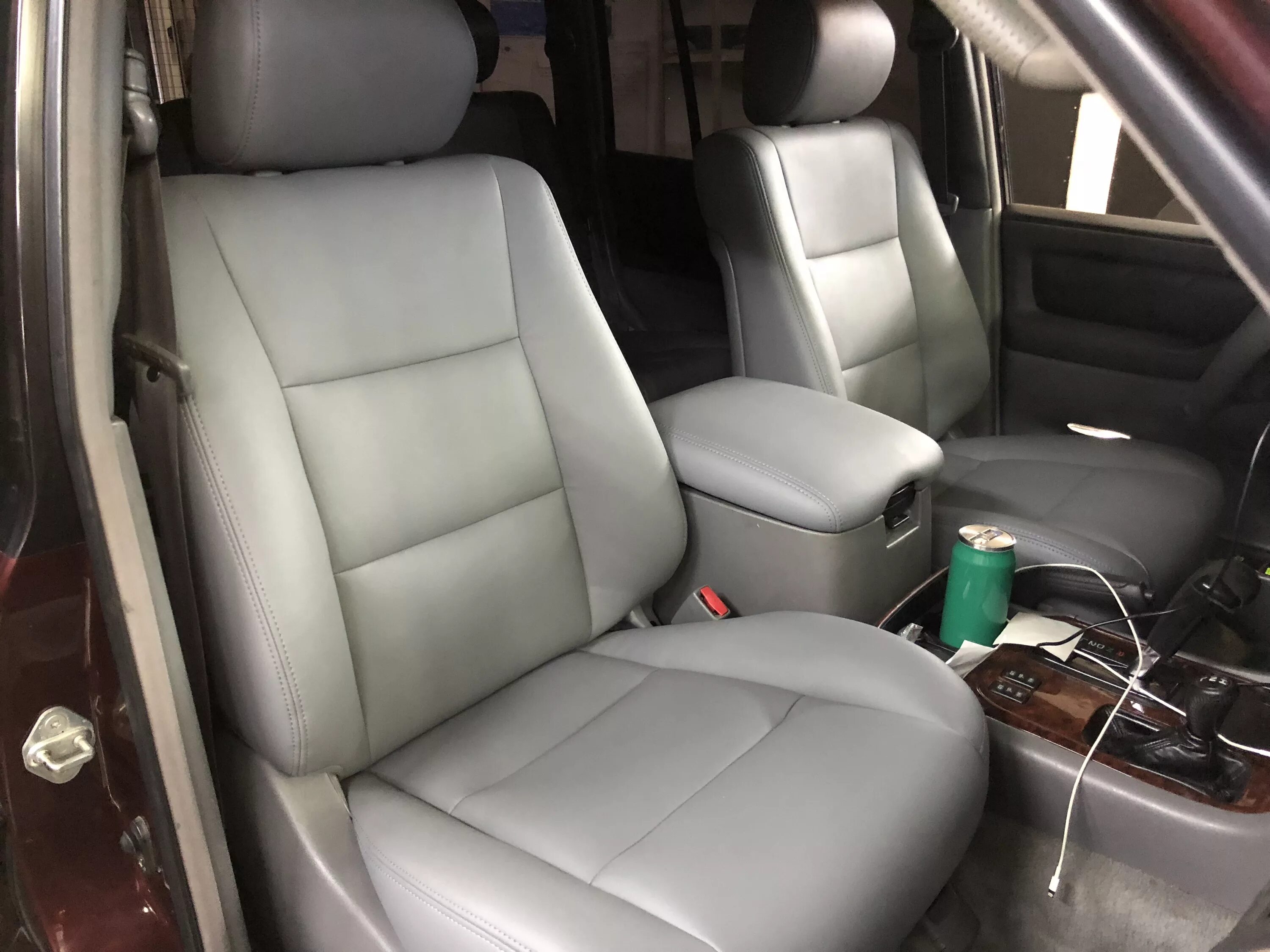 сиденья тойота ленд крузер 100. сиденья передние ленд крузер 100. сиденья тойота ленд крузер 100. сиденья тойота ленд крузер 100. кожаный салон на ленд крузер 100.