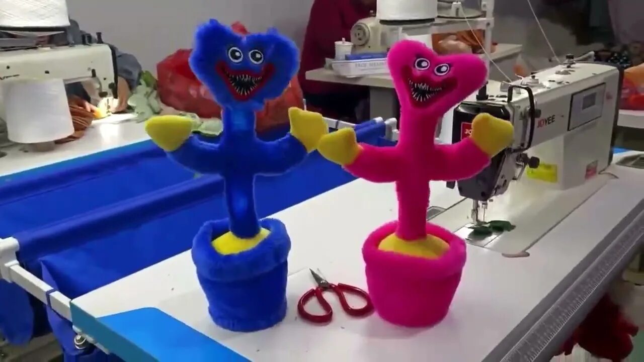 Кто такой кот дремот из poppy playtime. Игрушки poppy playtime. игрушки из poppy playtime 2. poppy playtime тигрушки. мягкие игрушки из poppy playtime.