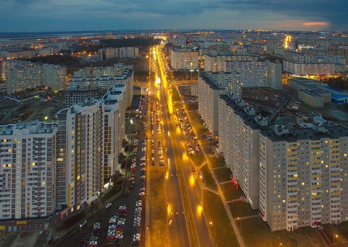 Город сургут расположен. Сургут. Сургут центр города. Белые ночи Сургут. Сургут Центральная улица.