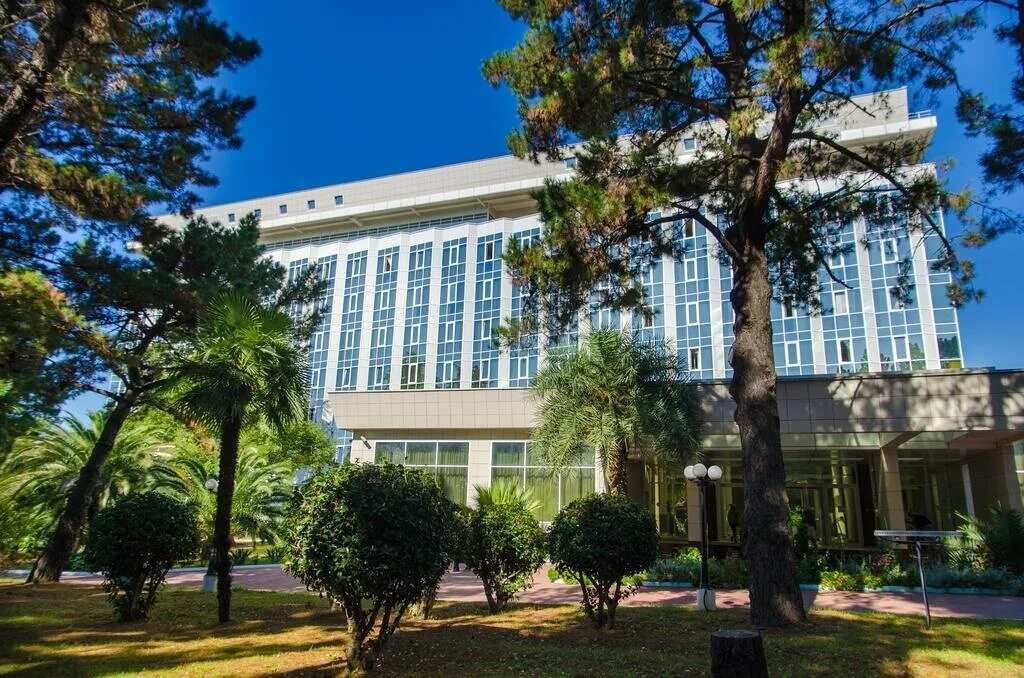 Санаторий изумруд адлер. Изумруд 3 адлер. Изумруд пансионат 3 сочи. Пансионат изумруд адлер. Санаторий изумруд адлер.