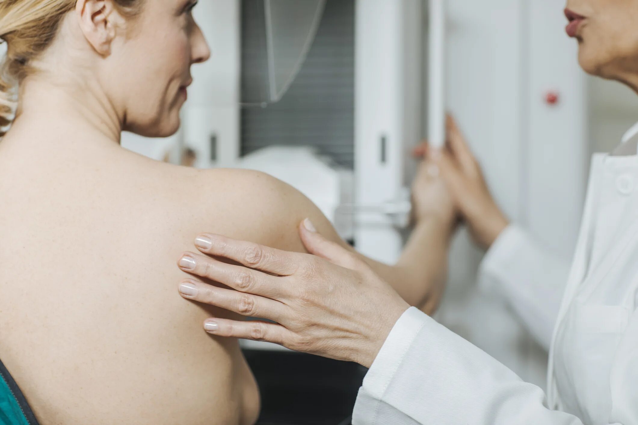 Лечение рака молочных желез в израиле. Breast cancer screening. как делают маммографию молочных желез.