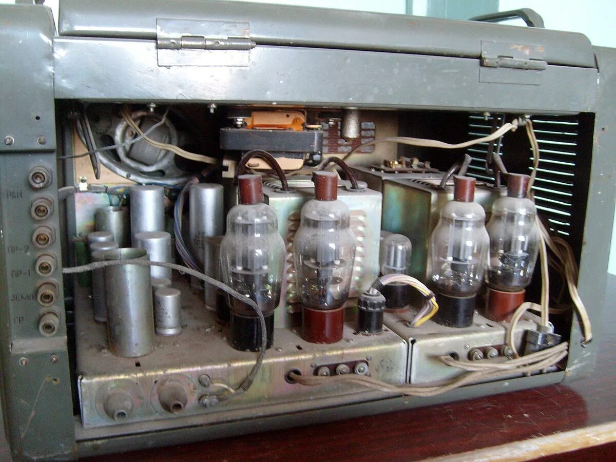 Усилитель 100w class d. Усилитель ссср 50 ватт. Усилитель 50 ватт. Усилитель барк 50у-68с. Усилитель ломо ум-50 а.