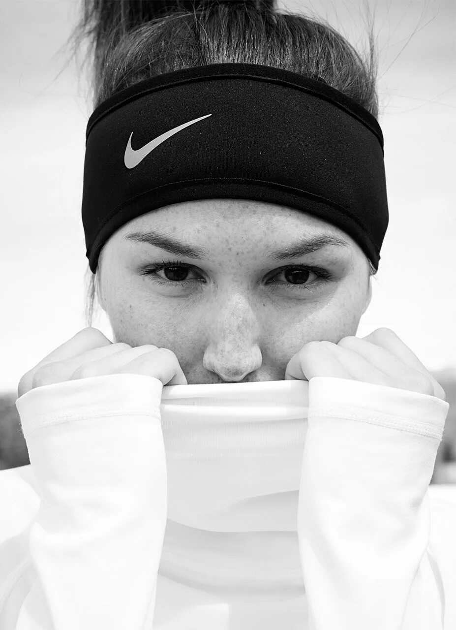 Headband Nike. Повязка найк на голову белая. Бандана найк на голову. Повязка на голову найк с ушками. Найк на голову