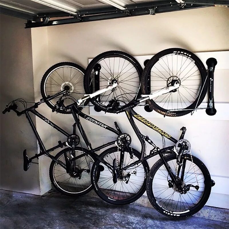 Можно ли сдать велосипед. Steadyrack MTB Bike Rack. Хранение велосипеда в комнате. Место для хранения велосипеда. Велосипед в коридоре.