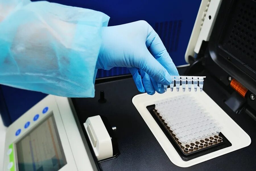 Молекулярно-генетическая лаборатория. Молекулярная аллергодиагностика immunocap. Диагностика молекулы лаборатория компьютер. Молекулярная клиническая диагностика. Российско американский противораковый центр агу.