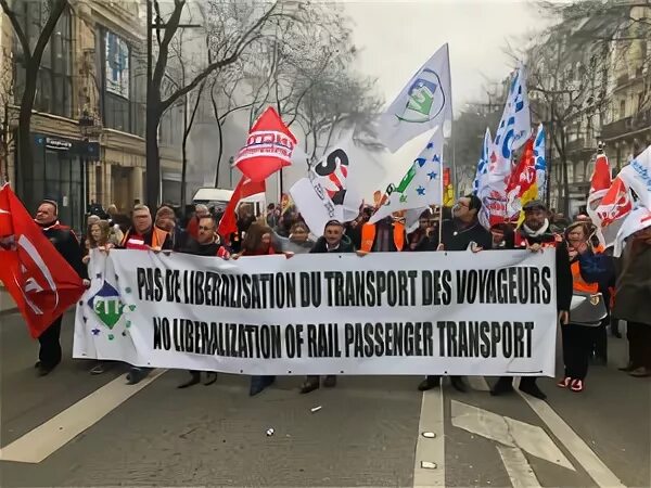 Движение против приватизации. Europe Strikes Street Rallies. Против приватизации