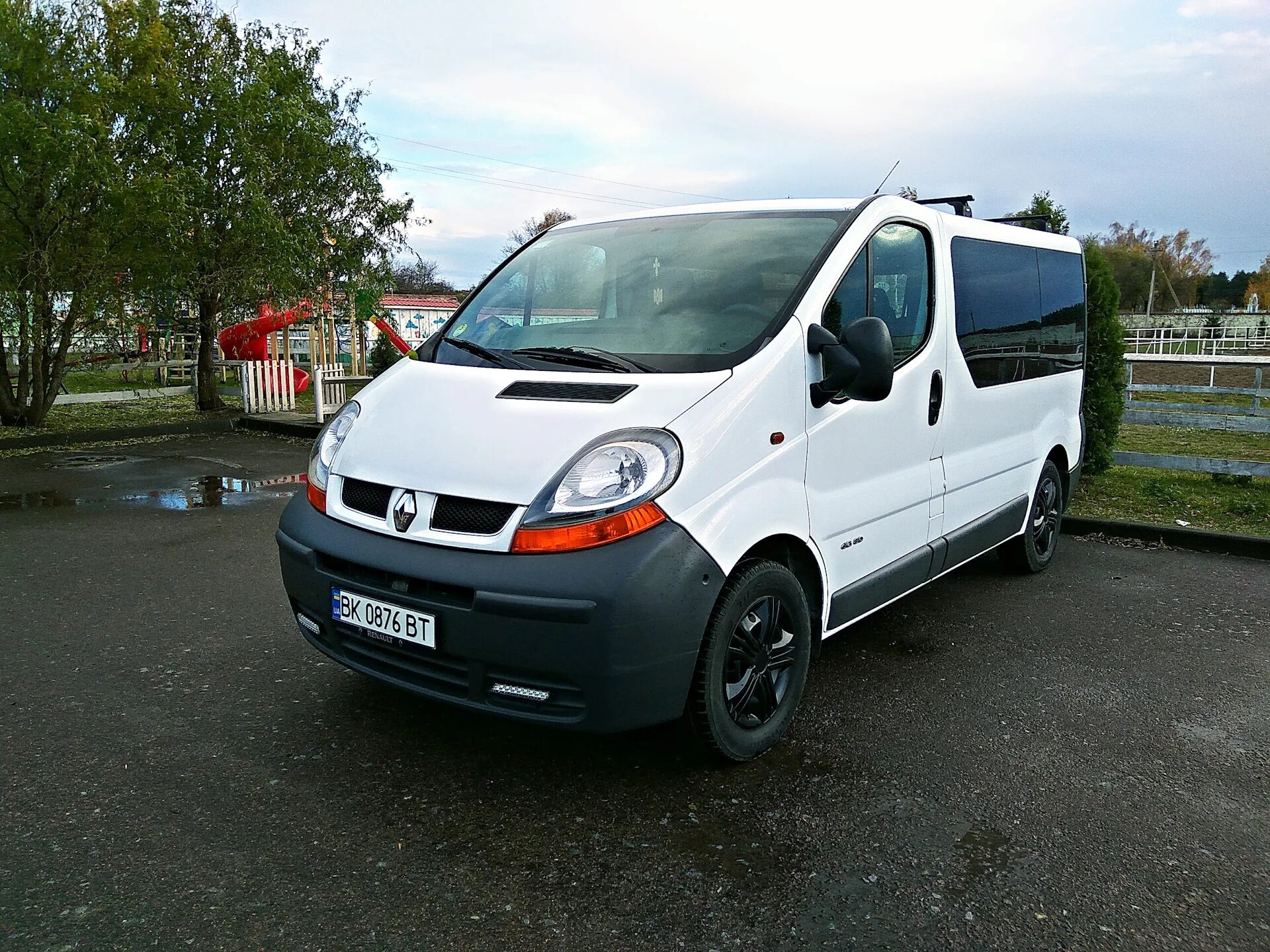 Рено трафик отзывы. Renault Trafic II. Рено трафик 1999. Рено трафик 1.9. Рено трафик 2 правый руль.