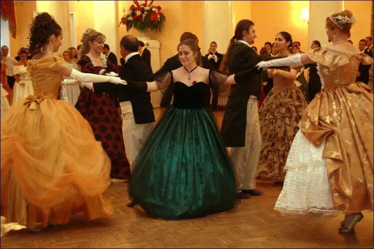 бал дебютантов спб 2023. как назывался бал 29 декабря 1896. современный бал. контрданс 19 век. венский бал гостиный двор.