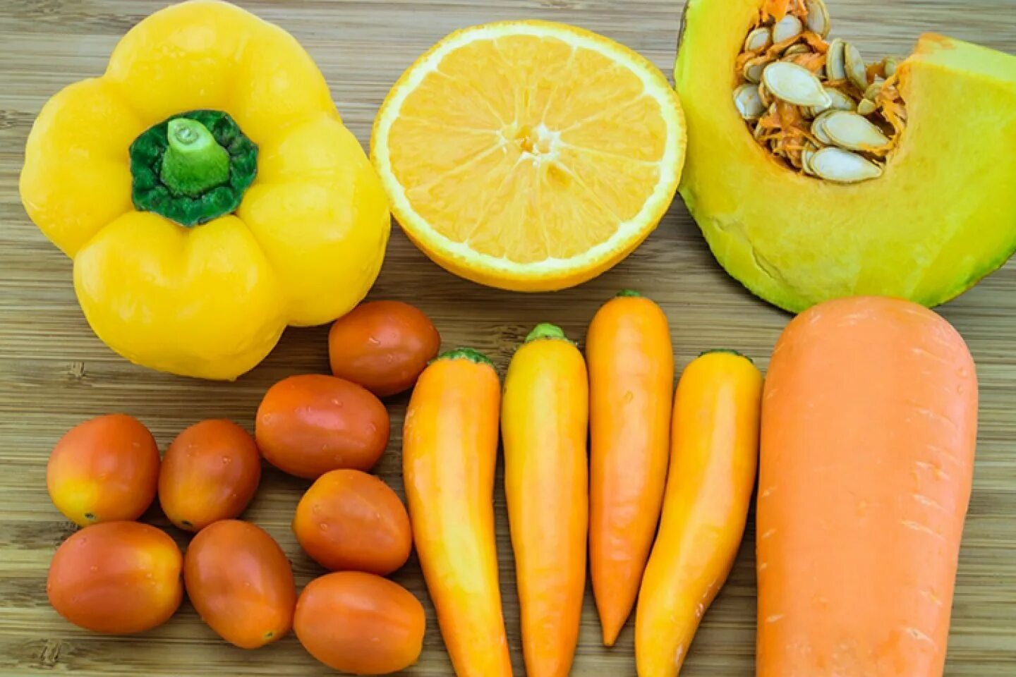 Orange vegetables. Овощи оранжевого цвета. Желтые фрукты и овощи. Желтые и оранжевые овощи. Оранжевый фрукт.