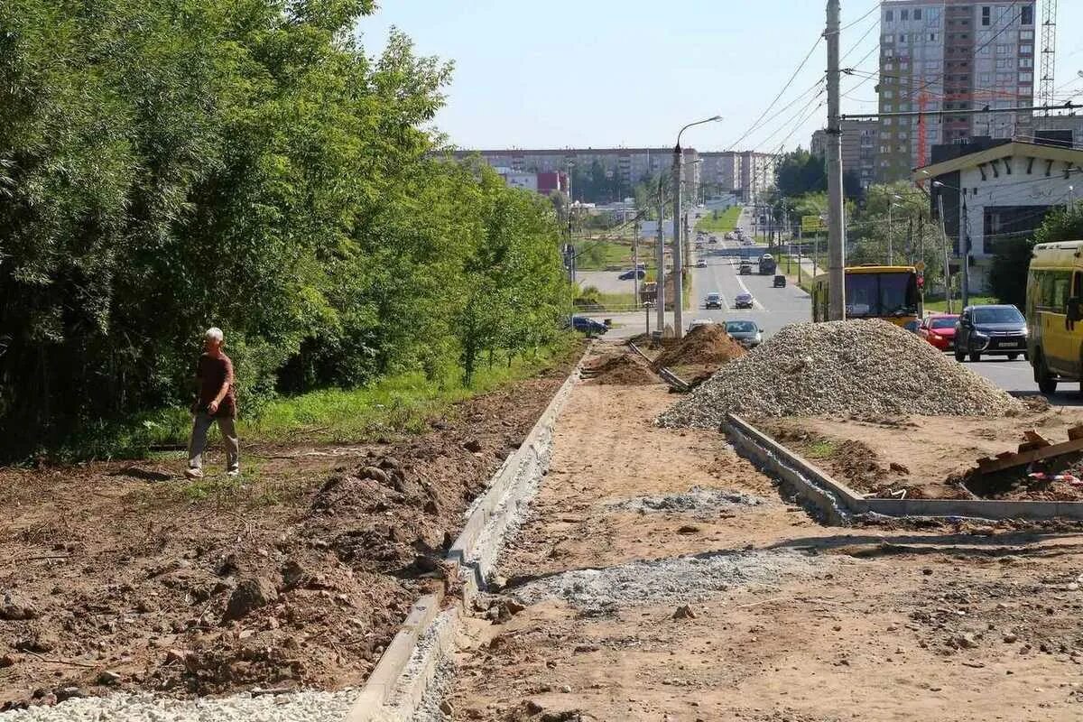 Участок дороги на Пушкинской улице в Ижевске ремонтируют к 9 мая - KP.RU