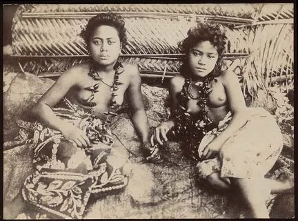 Nude maori women.