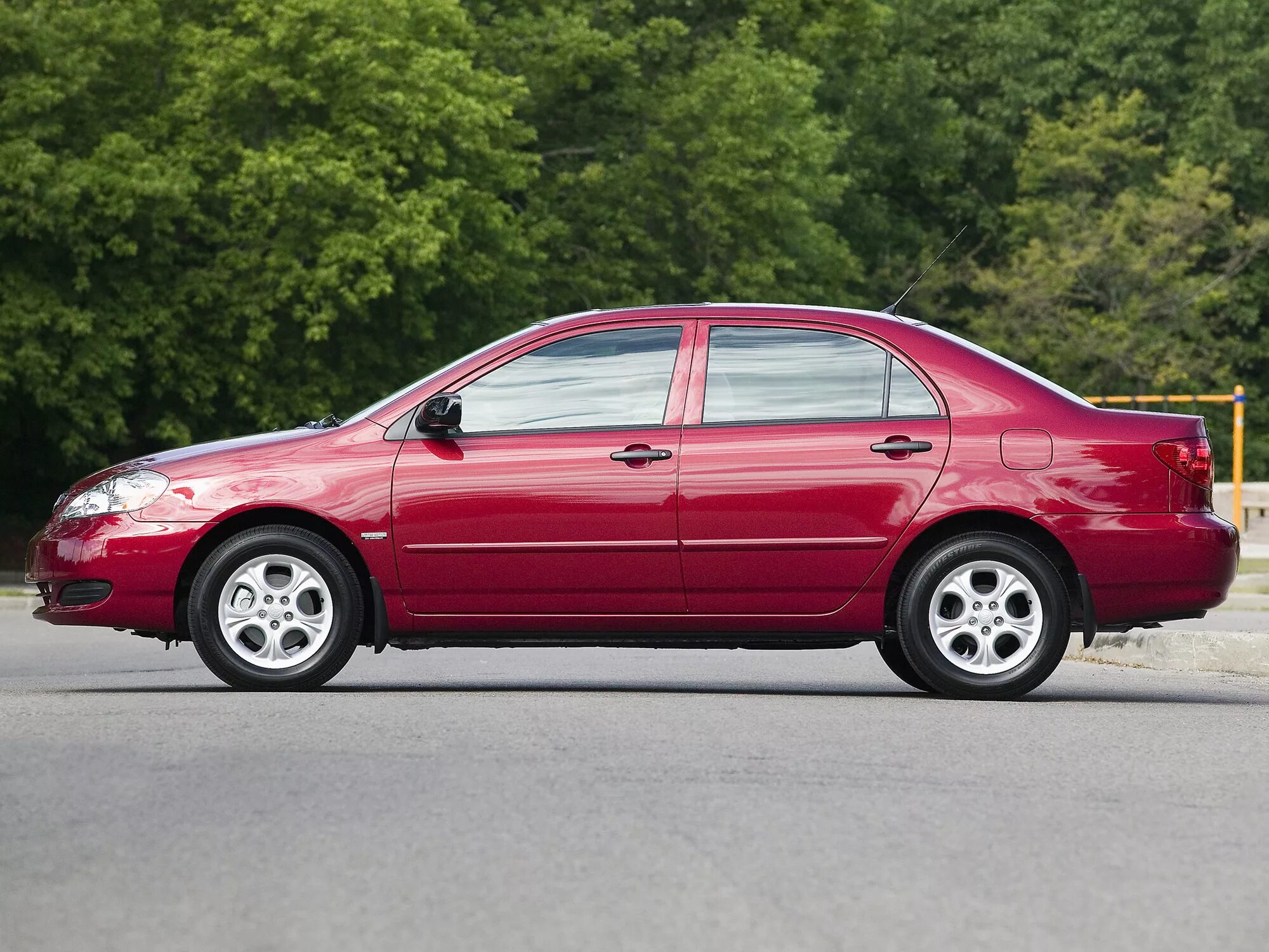 Тойота е120 хэтчбек. Toyota Corolla e120. Тойота Королла е120. Тойота Королла e120 седан. Toyota Corolla 2002 e120.