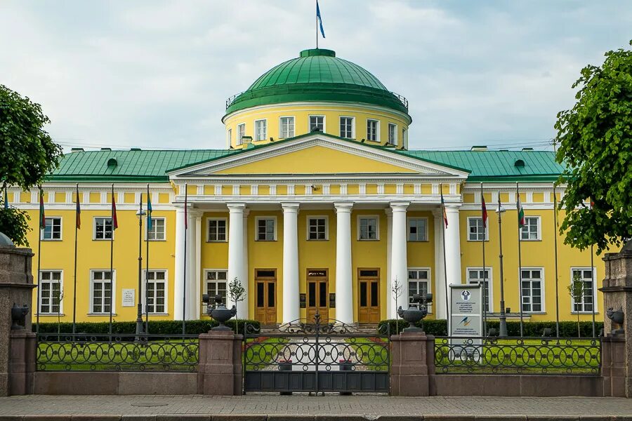 Старов Архитектор Таврический дворец. Таврический дворец в Санкт-Петербурге 19 век. Таврический дворец в Санкт-Петербурге стиль архитектуры. Таврический дворец в Санкт-Петербурге 18 век.