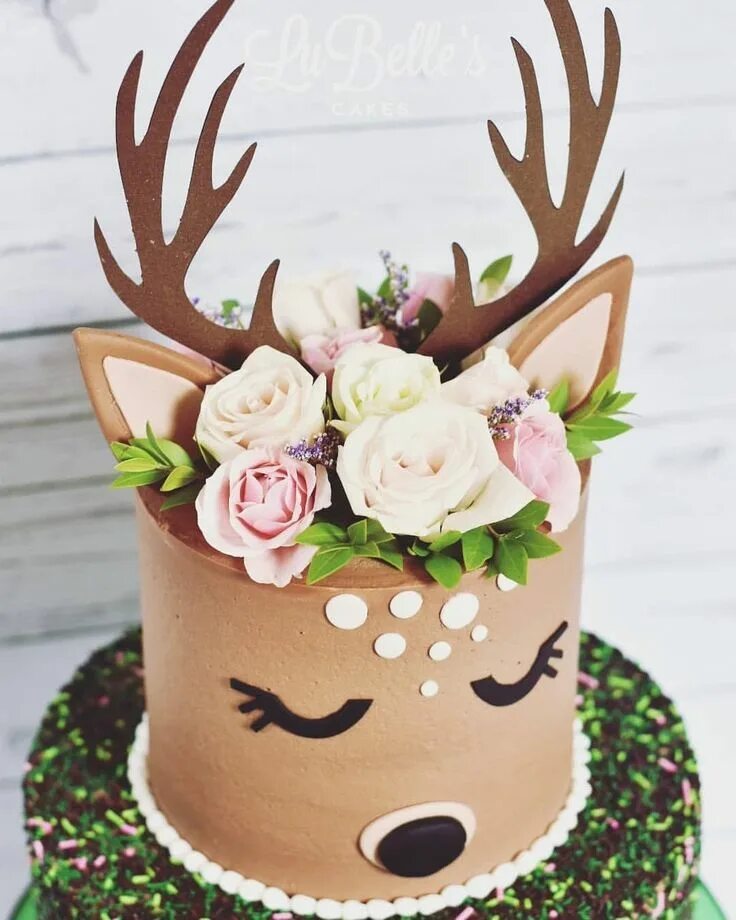 Декор торта с оленем. Торт с оленем. Торт с животными. Торт с олененком. Deer cake.