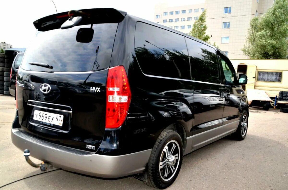 Гранд старекс купить в москве. Hyundai Starex 2011. Hyundai h1-Grand-Starex 2011. Hyundai Grand Starex 2011 2.4. Хендай Гранд Старекс черный.