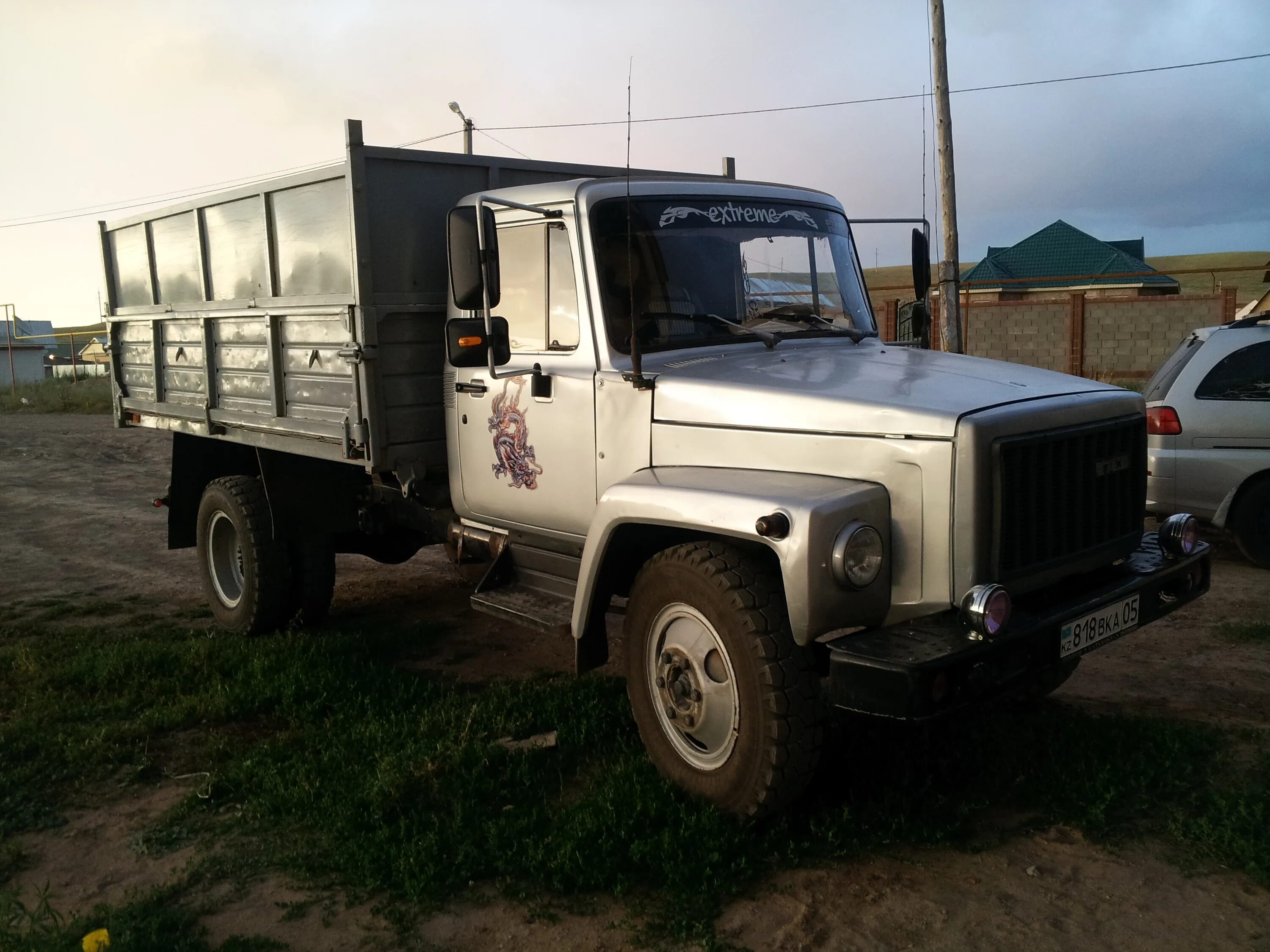 Алтайский край бу грузовики. ГАЗ-3307 самосвал. ГАЗ-3307 грузовой бортовой. ГАЗ 3307 ГАЗ 53. ГАЗ-3307 самосвал дизельный.