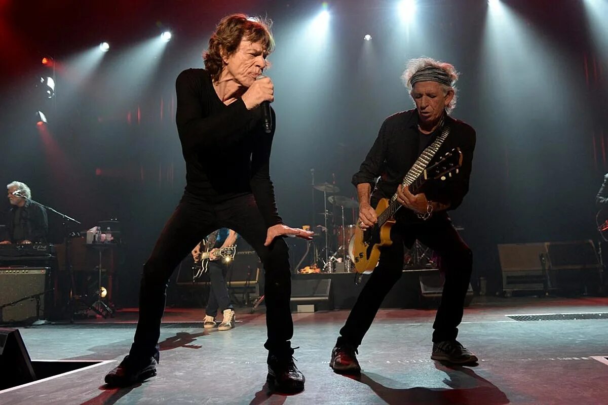 Роллинг стоунз. Группа the Rolling Stones. Роллинг стоунз концерт. Rolling Stones фото.