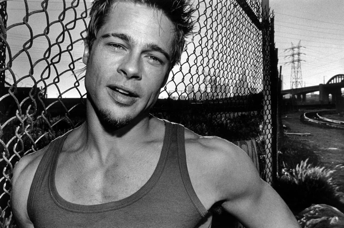 Bradbrad pitt. Юред пита в молодости. Бред фото брэд питт. Brad pitt 2000. Брэд питт в 20 лет.