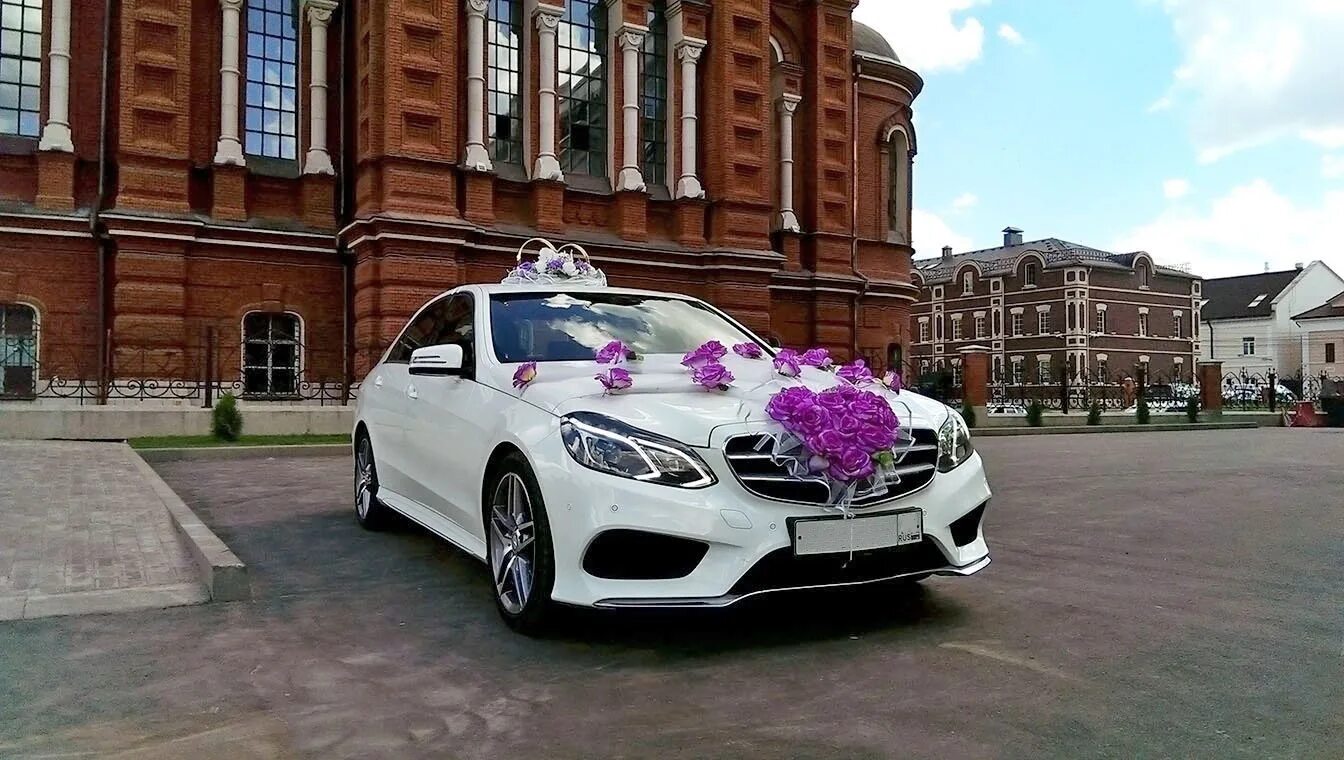 Прокат авто в туле. Машины от собственника. Bmw x5 свадебная. Свадебная машина жениха и невесты. Арендовать машину в туле.