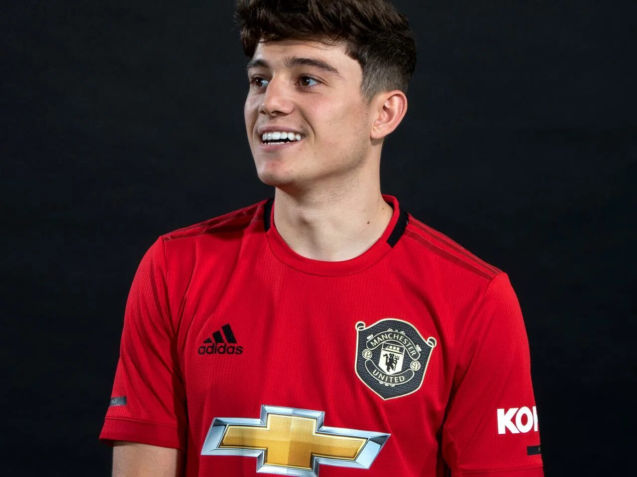 James football at all not like. Daniel james. manchester united daniel james. james футболист манчестер юнайтед.