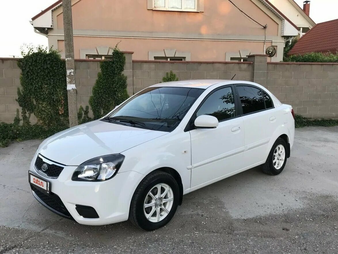 Купить рио ставрополе. Kia Rio 2010 белая. Киа Рио 2010г белая. Киа Рио 2 белая. Киа Рио Ставрополь.