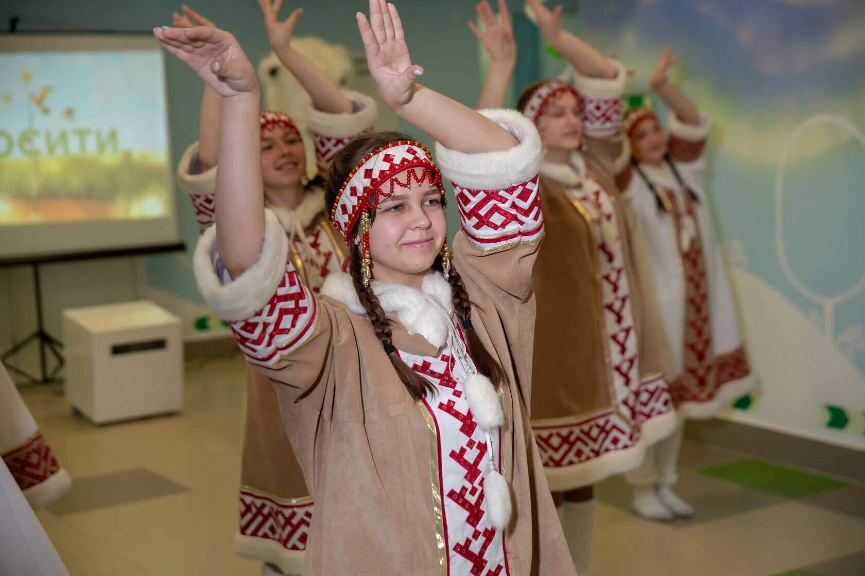 Подслушано северное в контакте. Детский сад Северное сияние Салехард. Детский сад сияние севера Салехард. Детский сад 2 Салехард Северное сияние. МБДОУ детский сад Северное сияние Салехард.