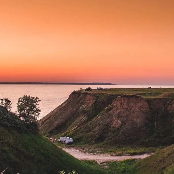 Ландшафтный парк донецкой области меотида. Займо-обрыв азовский район пляж. Седово обрыв. Село ягодное самарская область. Поселок обрыв новоазовского района.