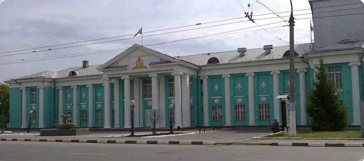 Театр оперы и балета алматы. Муканова. Сабита город. Драматический театр казахстан. Казахский музыкальный театр.