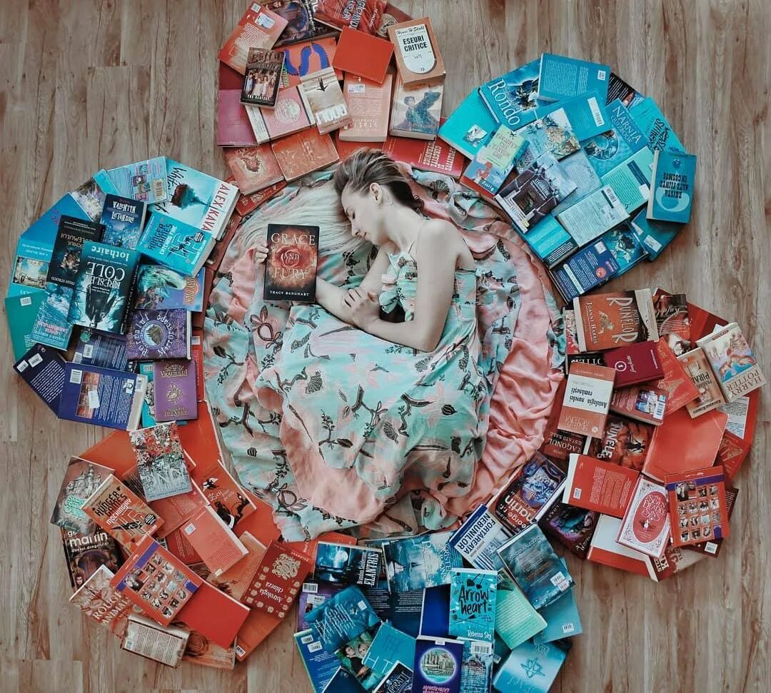 Интересные хобби для девочек. Хобби для 10 лет. Необычное хобби леди 11. Необычные коллекции. Карточный домик.