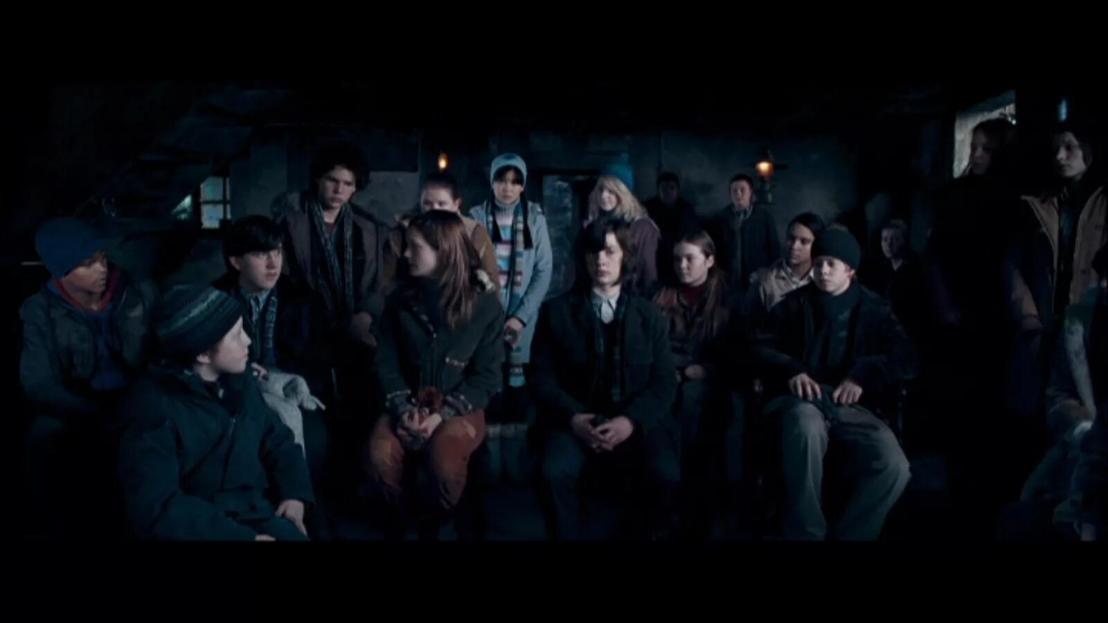 Жизнь в хогвартсе 1. Harry potter and the chamber of secrets ron. Поттер жив. Поттер жив. Поттер жив.