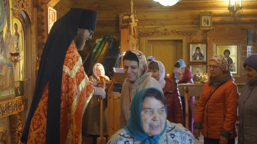 Иеромонах илья маляренко томск. Видиней божий красноярск. Отец николай храм преображения в сургуте. Богослужение в храме преображения господня сургут. Богослужение в храме преображения господня сургут.