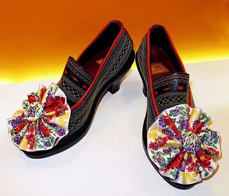 вакула и черевички. черевички обувь мужская. черевички 2000 годов. семена томатов черевички. черевички отзывы.