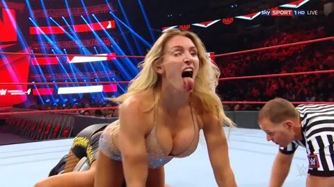 Charlotte flair nide.