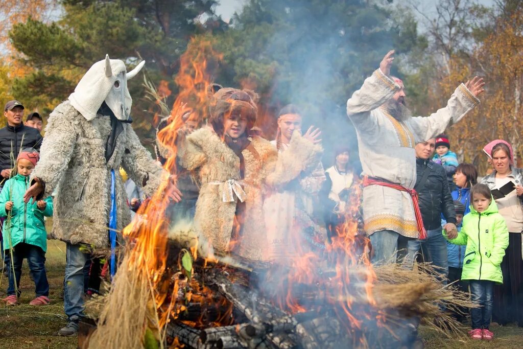 Овсень праздник. Овсень Таусень. Радогощь Таусень Овсень. Таусень Радогощь. Таусень праздник Славянский.