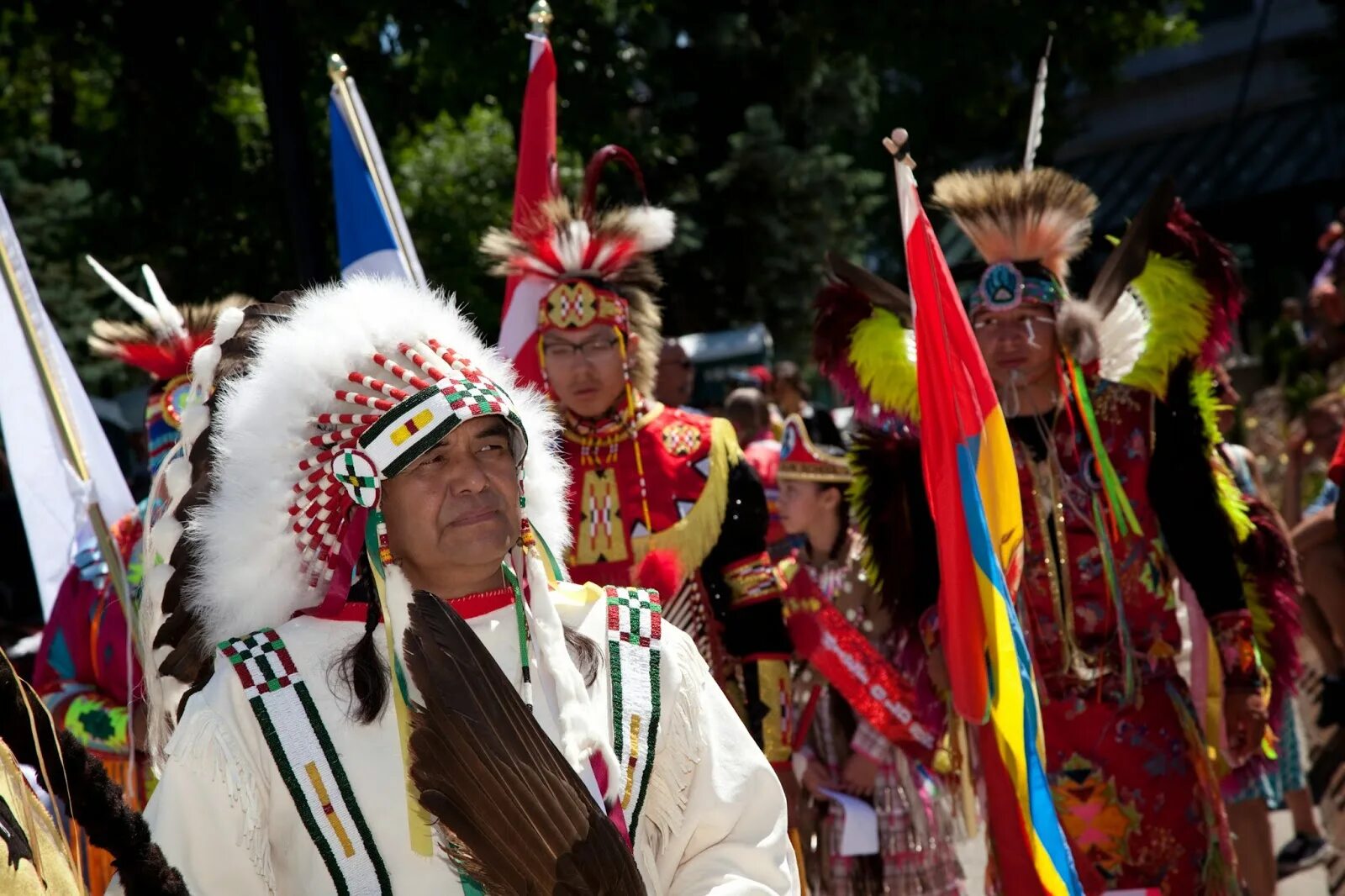 Занятия населения канады. Индейцы Канады народы Канады. Коренные жители Канады индейцы. Население Канады индейцы. Национальный день аборигенов в Канаде.