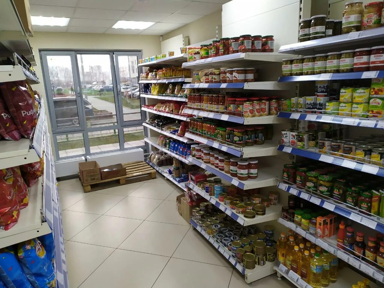 где продают алкоголь несовершеннолетним. пиво из фикс прайс. стоит ли продавать магазин. супермаркет будущего. в магазине продается 2.