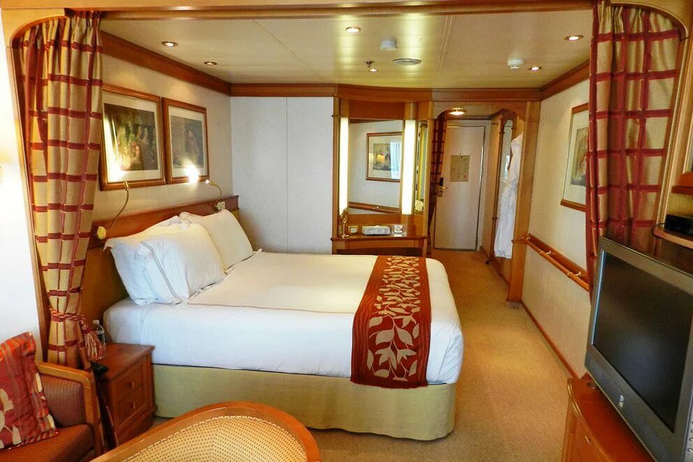 Речные теплоходы с трехместными одноярусными каютами. Каюта на яхте. Проект 371 бис. Гостевые каюты витязь. Катер с каютой.