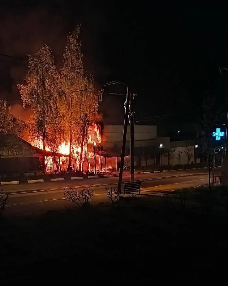 Яхрома чп. Пожар в яхроме. пожар в г. яхрома. что горит в яхроме. пожар в яхроме сегодня.
