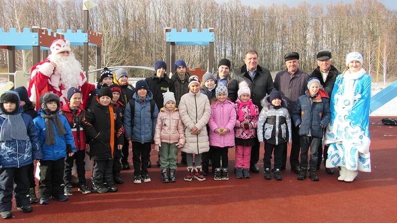 Последние новости грайворонского района белгородской области. Детская площадка Головчино. Село Головчино Грайворонский район. Головчанская школа Грайворонского района. Детский сад Грайворон.