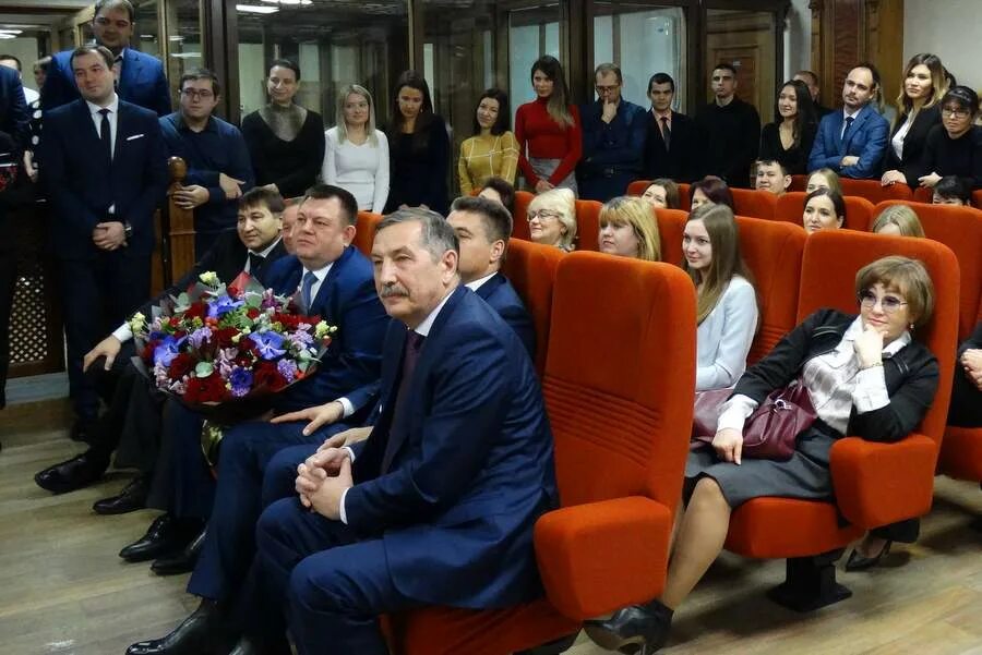 Фахриев верховный суд казань. Председатель суда. Конституционный суд республики таджикистан. Сайт вс рт. Мавлятшин казань.