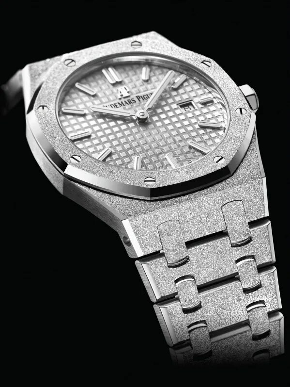 Audemars Piguet Royal Oak Frosted Gold. Audemars Piguet Royal Oak. Audemars Piguet Royal Oak золото. Audemars Piguet Frosted. Чачы