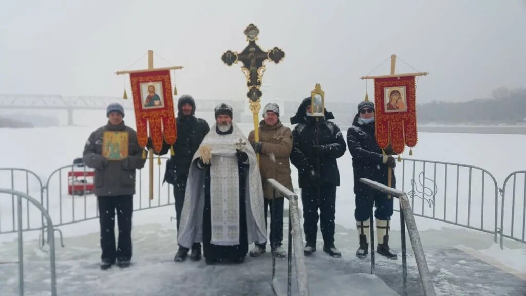 праздник крещения крестный ход. саратов 1949 крещение. крестный хох на крещение. крестный ход на крещение 2024. с крещением 19.
