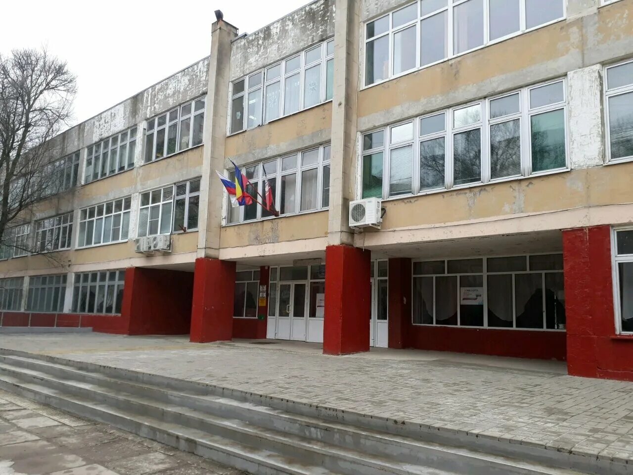 Проспект королева школа. Ул школьная , проспект 10. Школа спб проспект королева. Школа 20 г королев. Проспект королева школа.