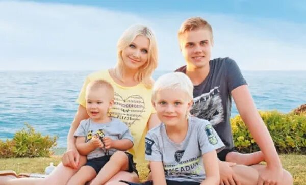 Десять лет в ожидании чуда. Кто из звезд долго не мог стать мамой Аргументы и Фа