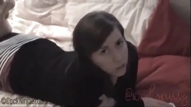 Мальчик отсосал у старшей сестры. Сосущее у брата. Старшая сестра отсосала брату. Младшая сестра отсосала. Мама сосется с малой дочкой.