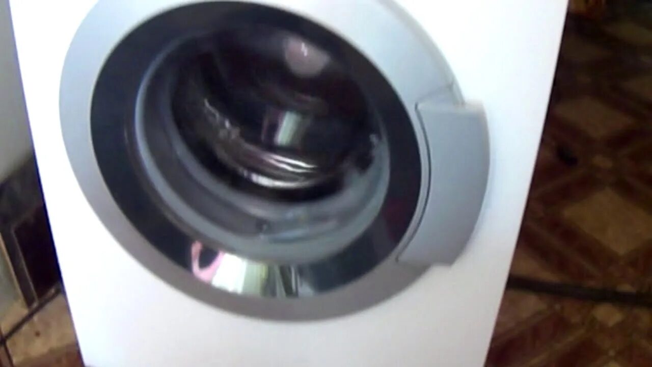 Вибрация стиральной машинки при отжиме. Конусовидная вибрационная стиральная машинка малыш. LG f1058nd вибрация при отжиме. Стиральная Канди прыгает машина при отжиме.