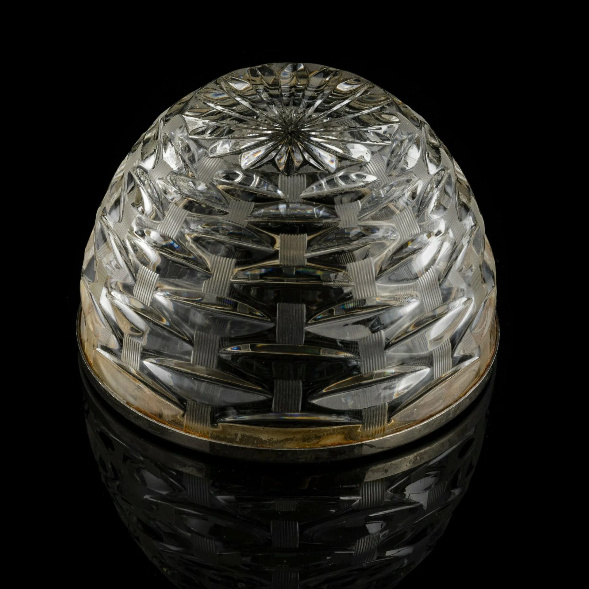 металл хрусталь. хрустальные вазы с металлическим ободком. ваза хрусталь с металлическим ободком. металл хрусталь. советские хрустальные салатники.