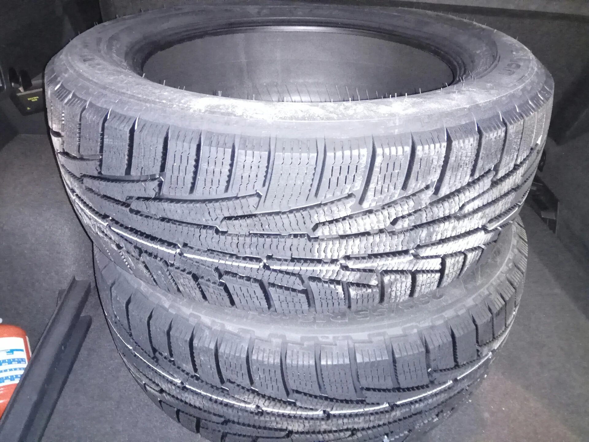 Шины nokian tyres s2 suv отзывы. Nordman rs2. Nokian rs2. Nokian Nordman rs2 SUV. Нокиан Нордман рс2 185/65/15 липучка.