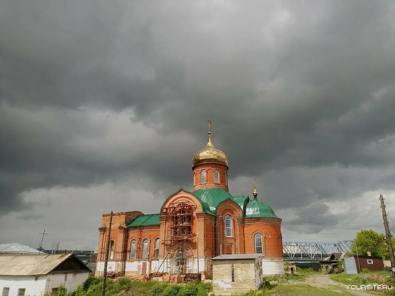 Богоявленский храм камень на Оби. Богоявленский храм в Богоявленском мужском монастыре, камень-на-Оби. Камень на Оби Алтайский Богоявленский монастырь. 2. Богоявленский храм камень на Оби.